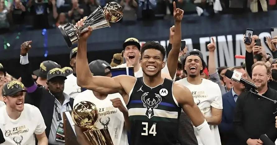 字母哥官方宣布表现优异新规，雄鹿引发争议！(字母哥因伤早退雄鹿惨败 老鹰主场过关扳成22)-九游会入口